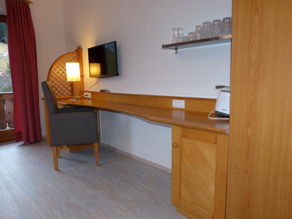 Appartements Alpenland Lermoos Habitación foto