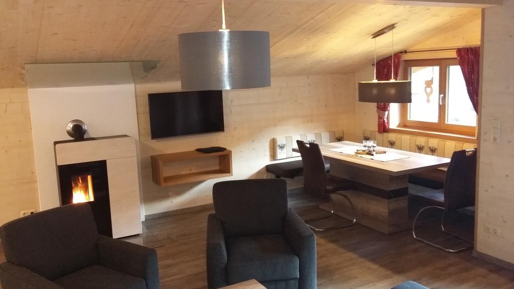 Appartements Alpenland Lermoos Habitación foto